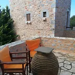 Mani Charabos فيلة *