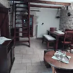 Mani Charabos فيلة