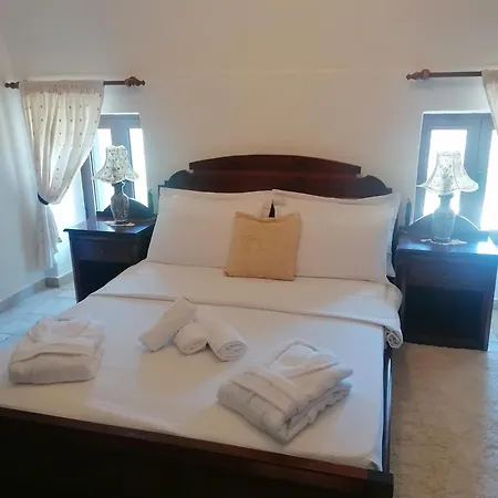 Mani Charabos * Stavríon