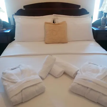 Mani Charabos Villa *