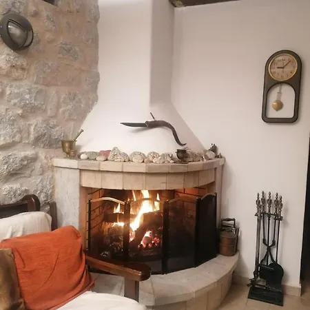 Villa Mani Charabos Stavríon