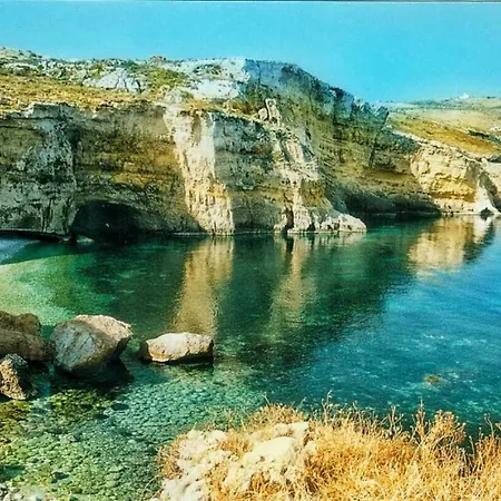 Mani Charabos Villa *