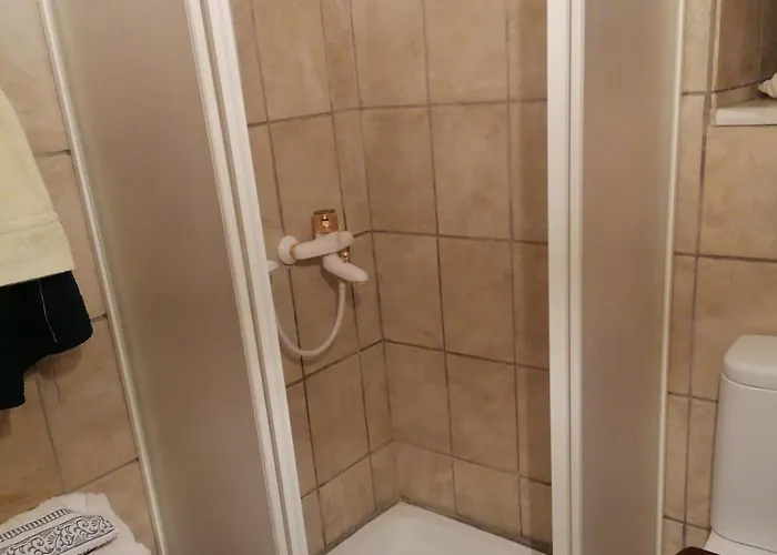 Mani Charabos Stavrion