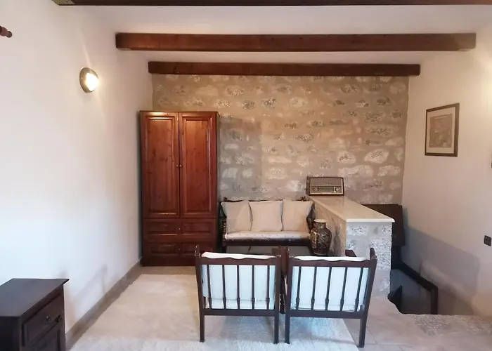 Mani Charabos Σταυρί