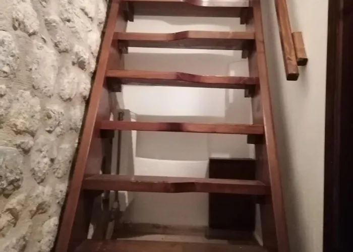 Mani Charabos Σταυρί